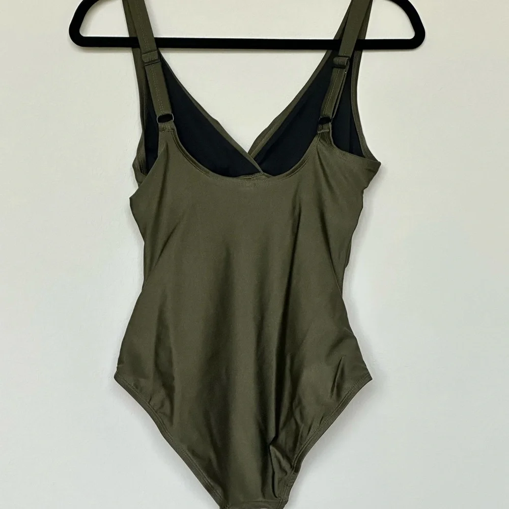 NEW DKNY Olive Green Women’s One Piece Swimsuit Size Small NWT - Picture 2 of 5
